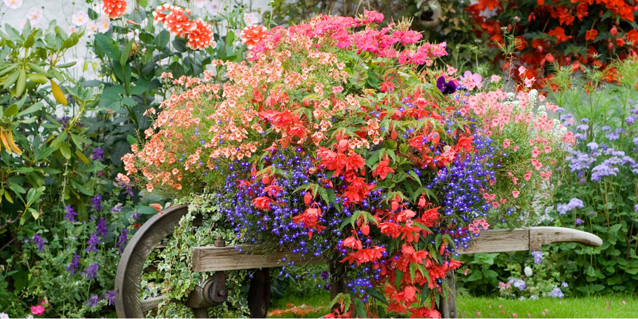 English Garden Style Fresh Flower Arrangements