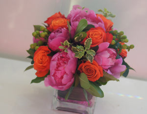 E24 - Orange and Hot Pink Table Centerpieces - Series Design, price per arrangement - Flowerplustoronto