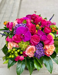 F59 - Modern Vase Arrangement (Hot pink ranunculus sold out, will substitute) - Flowerplustoronto