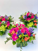 Load image into Gallery viewer, F83 - Vibrant Spring Vase Arrangement - Flowerplustoronto
