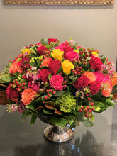 Load image into Gallery viewer, V8 - The Ultimate Vibrant Rose Arrangement - Flowerplustoronto
