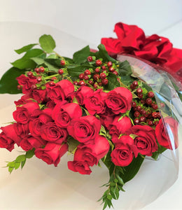 V4 - Classic Long Stem Rose Bouquet (24 Roses) - Flowerplustoronto