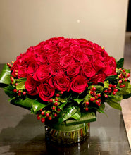 Load image into Gallery viewer, F170 - Rose Luxury - Flowerplustoronto
