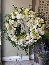 Load image into Gallery viewer, FNS33 - Classic White and Green Wreath - Flowerplustoronto
