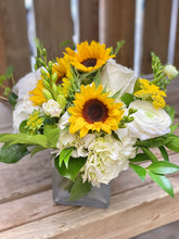 Load image into Gallery viewer, E53 - Yellow and White Centerpiece, price per arrangement - Flowerplustoronto

