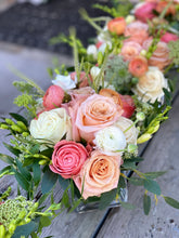 Load image into Gallery viewer, Peach and Ivory Centerpieces - Flowerplustoronto
