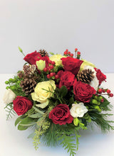 Load image into Gallery viewer, X51 - Classic Rose Vase Arrangement - Flowerplustoronto
