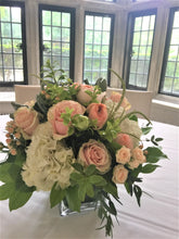 Load image into Gallery viewer, Watery Pastel Table Centerpieces - Flowerplustoronto
