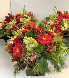 X10 - Lush Classic Holiday Vase Arrangement (Sold individually, per piece) - Flowerplustoronto