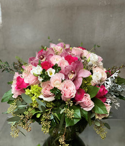 F97 - Lush English Garden Pastel Arrangement