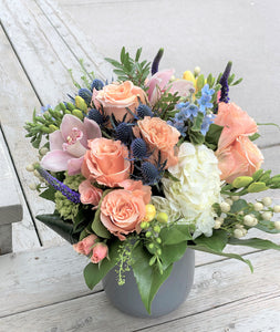 F201 - English Garden Peach Vase Arrangement (Orchid colour based on availability) - Flowerplustoronto
