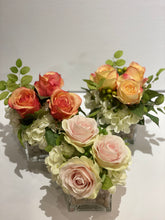 Load image into Gallery viewer, S35 - Small Classic Rose and Hydrangea Arrangement - Flowerplustoronto
