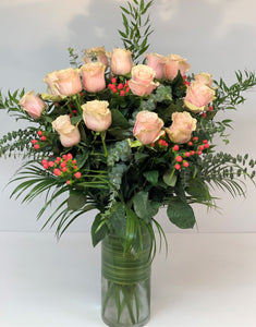 F51 - Classic Rose Arrangement (18 Roses) - Flowerplustoronto